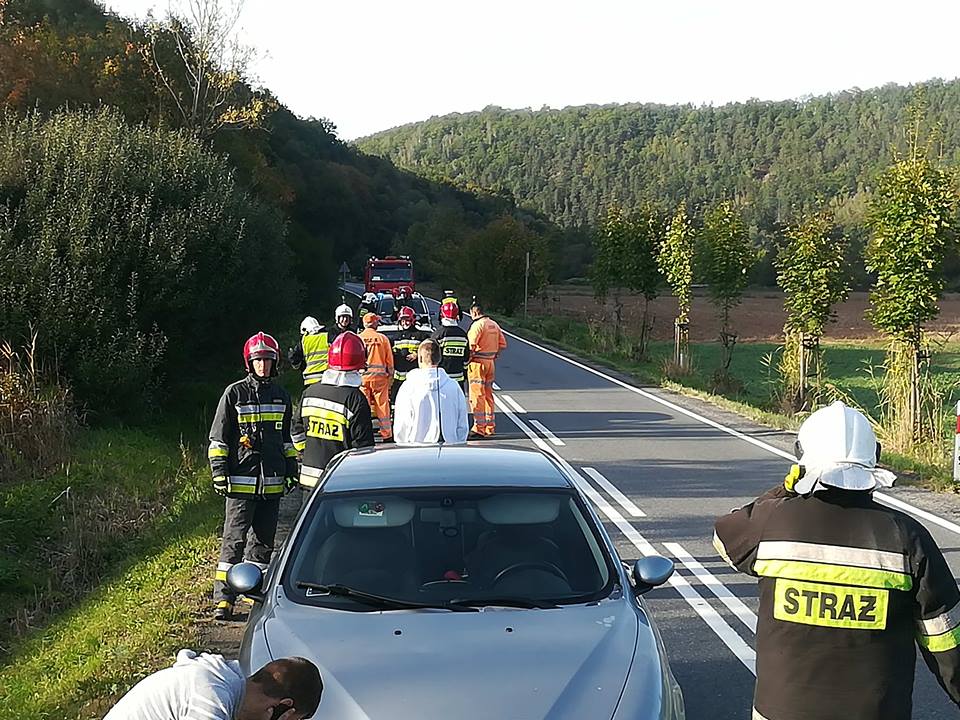 Zdarzenie drogowe trzech samochodów osobowych - OSP Swieriawa